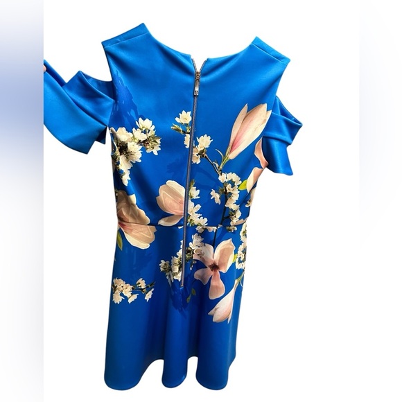 Ted Baker Floral Cold Shoulder Dress in Blue size 2 - Picture 5 of 6
